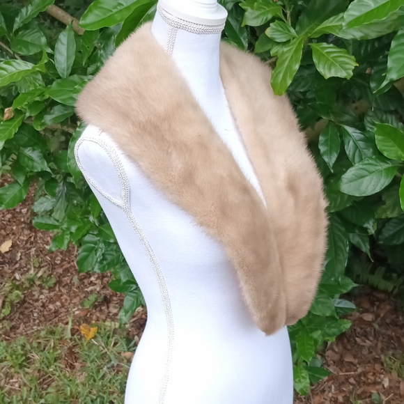 '50s Vintage blonde mink fur scarf, shawl - Picture 5 of 7